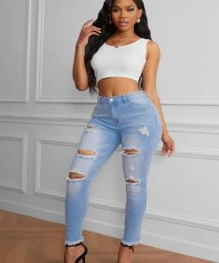 Trendsi Women Washed Ripped Jeans